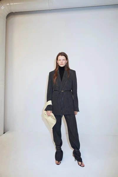 Look 13